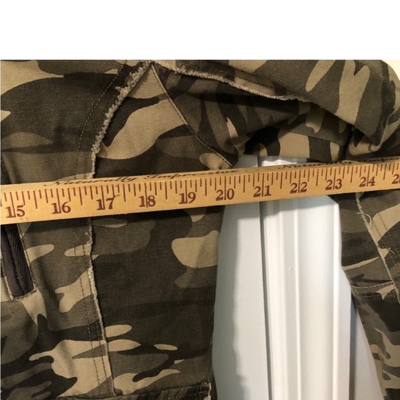 Rock and Roll Cowgirl camouflage jacket - Picture 6 of 11